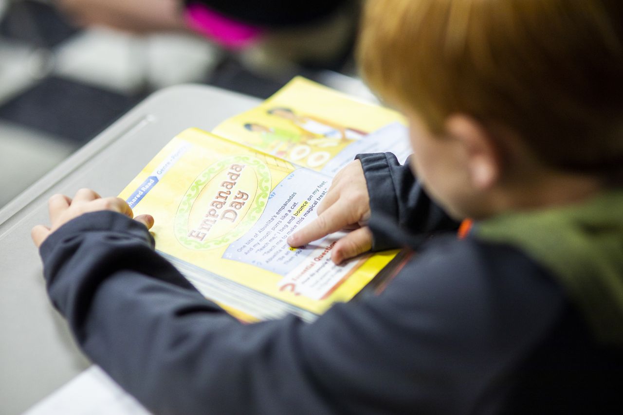 child_reading